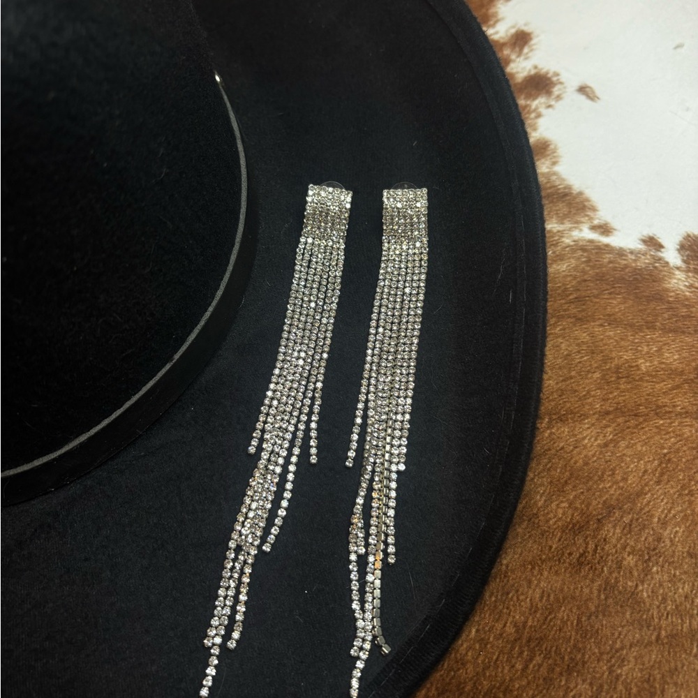 Elegant Silver Rhinestone Dangle Earrings